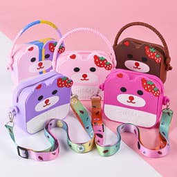 Túi xách silicon trung hình gấu dâu 2 trong 1 cầm tay đeo chéo thời trang đựng bao bì lì xì, mỹ phẩm 4