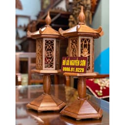 Đèn thờ gỗ hương trang trí bàn thờ đón Tết 2