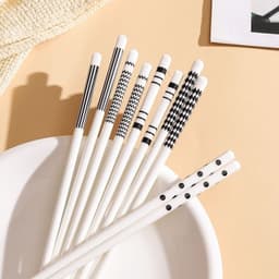 Set 5 đôi đũa gốm sứ cao cấp chịu nhiệt tốt họa tiết cực xinh kèm hộp sang xịn dùng trong gia đình hoặc làm quà tặng 7