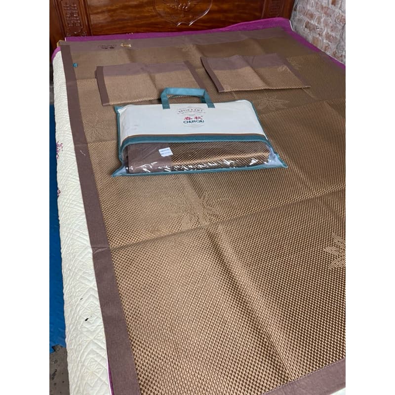 chiếu điều hòa cao cấp chunqiu loại 1. sản phẩm loại 1 gần 3kg tem đầy đủ kèm vỏ gối