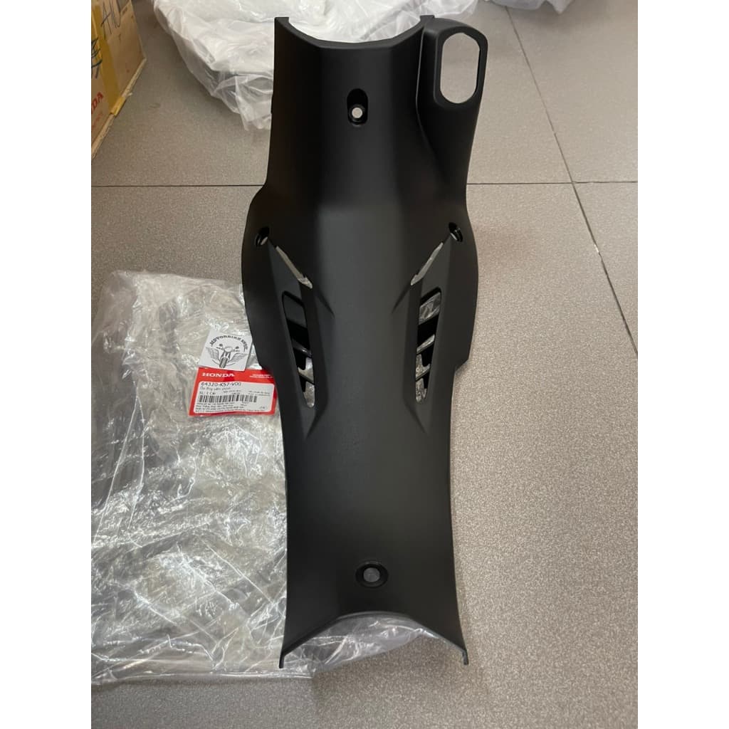 yếm khóa xe blade 110 chính hãng 64320K57V00