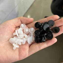 Đệm cao su kê lót chống xước cho bàn ghế xếp chồng.. miếng đệm cao su chống xước sàn. 3
