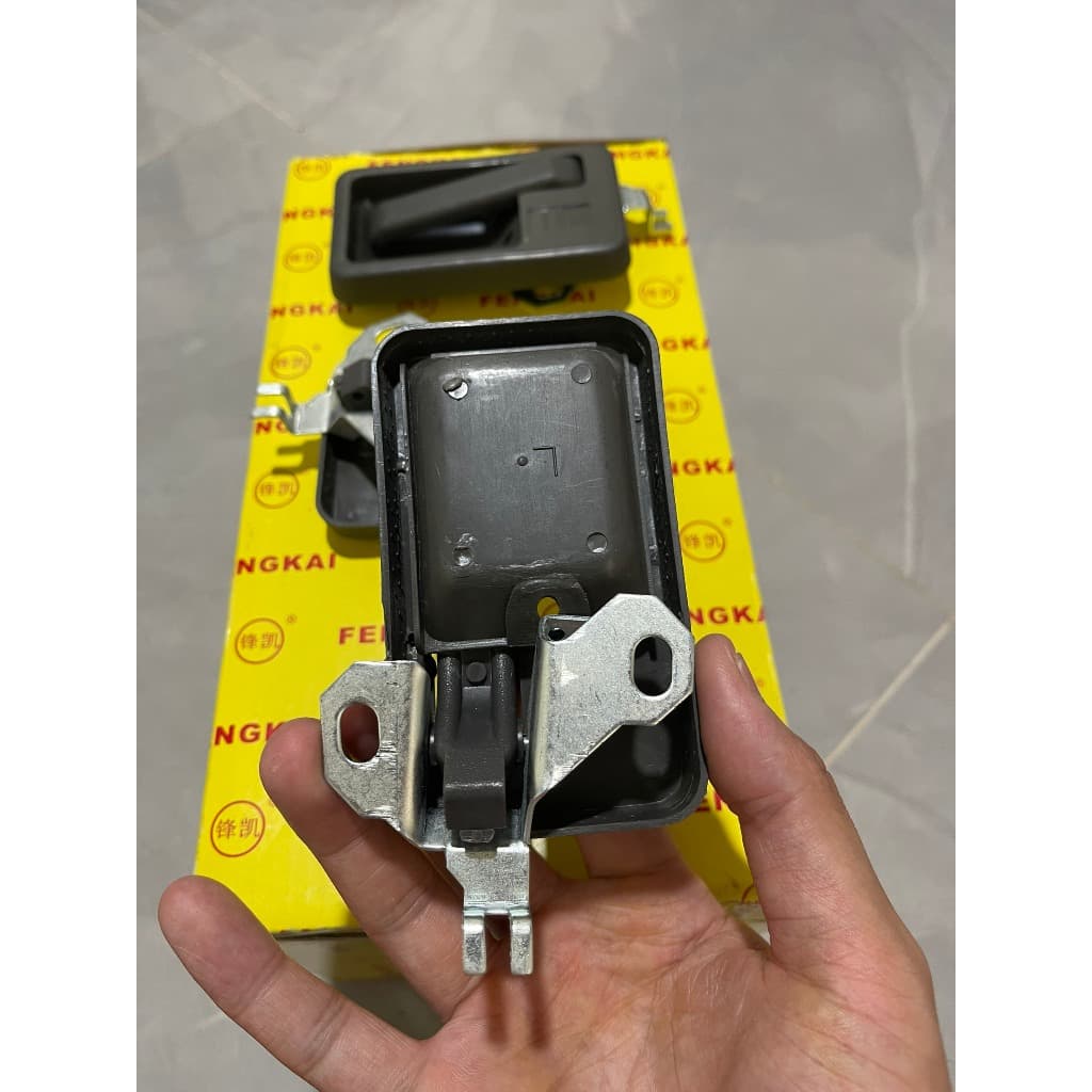 tay mở cửa trong towner 750,800a,suzuki 500kg