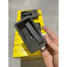 tay mở cửa trong towner 750,800a,suzuki 500kg 2