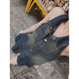 Set jeans sát nách dáng ngắn, áo váy bò có thêu hot hit 2024 2