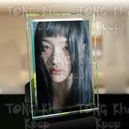 Khung Ảnh Kính ILLIT Nhiều Mẫu Idol Kpop Kèm Ảnh Thần Tượng Trang Trí Để Bàn Quà Tặng Fan 7