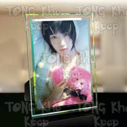 Khung Ảnh Kính ILLIT Nhiều Mẫu Idol Kpop Kèm Ảnh Thần Tượng Trang Trí Để Bàn Quà Tặng Fan 6