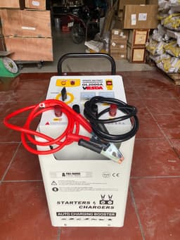 Máy nạp ắc quy ô tô và hỗ trợ khởi động đề nổ ắc quy OLYM 2000A 2in1 dùng cho cả bình 12V và 24V 13