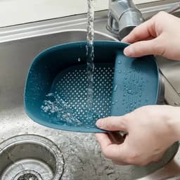 Combo 3 Khay nhựa gác bồn rửa bát, Khay lọc rác dùng trong nhà bếp tiện lợi ( Màu ngẫu nhiên ) 4