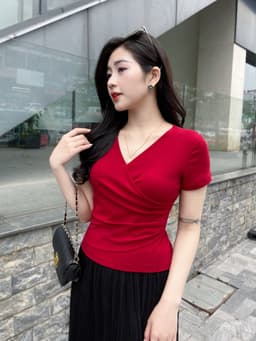 Áo Thun Nữ Cổ Tim Nhún Eo Evalover – Dáng Ôm Vải Cotton Nhật Mềm Mịn Co Giãn 4 Chiều 9