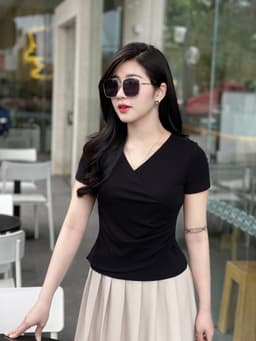 Áo Thun Nữ Cổ Tim Nhún Eo Evalover – Dáng Ôm Vải Cotton Nhật Mềm Mịn Co Giãn 4 Chiều 10