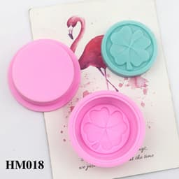 Khuôn silicon hình tròn tạo hình cỏ 4 lá dùng nến thơm, xà phòng – HM018 1