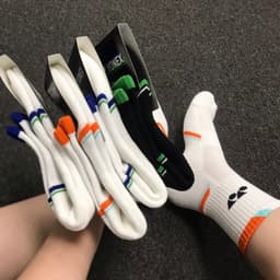 Tất cầu lông Yonex thể thao êm chân, dày dặn 5