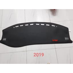 Thảm trải taplo SUZUKI ERTIGA 2019-2025 chống nóng, bảo vệ mặt taplo xe 1