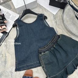 Set jeans xanh đậm sát nách phối chân váy xòe, set bò phong cách tiểu thư có bigsize 2