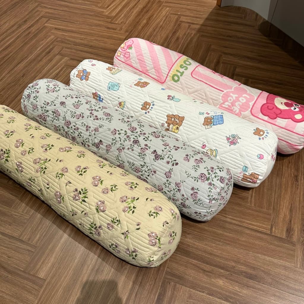 Vỏ gối ôm đũi trần bông dày dặn bo tròn 2 đầu,có khóa kéo tiện dụng kích thước 35x100cm