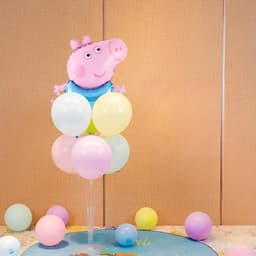 Trụ kèm bóng hình gia đình Heo Peppa, bóng hình chủ đề gia đình Heo Peppa cho bé siêu xinh 7