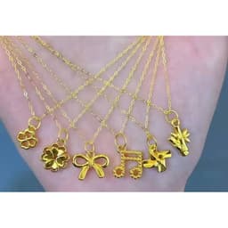 Dây chuyền 18 kara xuyên tâm chuyên dụng lõi 0,5mm, thiết kế thông minh, tiện lợi với chốt co rút và dễ dàng gắn charm. 6