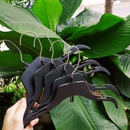 (COMBO 50 CÁI) Móc Nhựa Treo Quần Áo, Móc Treo Đồ Giá Rẻ 5