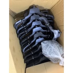 (COMBO 50 CÁI) Móc Nhựa Treo Quần Áo, Móc Treo Đồ Giá Rẻ 3