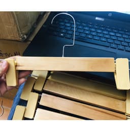 (COMBO 10 CÁI) Móc Kẹp Quần Gỗ Thông Má Kẹp Nhựa, Móc Treo Quần Áo Bằng Gỗ 3