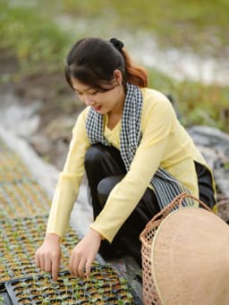 Bộ bà ba lụa vàng quần phi đen - Có bộ bà ba Bigsize- may sỉ bà ba toàn quốc - May bộ bà ba theo yêu cầu 7