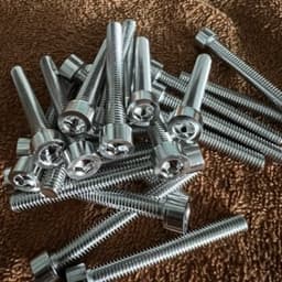 COMBO Ốc INOX  6li40 dài 4cm đầu TRỤ thông dụng gắn gù tay lái , két nước và lốc xe máy 1