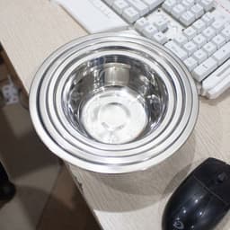 Chậu sâu chất liệu inox siêu dày đủ size 18 - 40cm. Thau inox sâu lòng có viền cầm tay tiện lợi 8