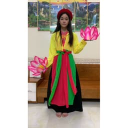 FREESIP  siu phẩm hoa sen múa văn nghệ phun kim tuyến bằng nan sắt cực bền size to 7