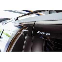 Vè che mưa chỉ inox Mitsubishi Xpander 2019-2020 2021 2022 2023 2024 chuẩn xe có sẵn keo 3