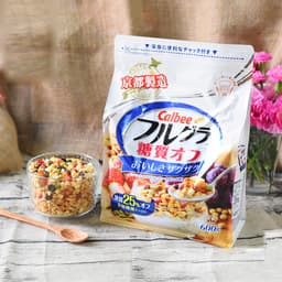 [Nội Địa Nhật] Ngũ cốc trái cây Calbee màu trắng 550gram (ít ngọt, phù hợp cho người giảm cân) 3