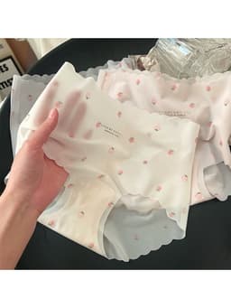 Set 10 Quần Lót Thun Lạnh Họa Tiết Quả Dâu Tây Tàng Hình, Quần chíp su thạch không vân không lộ viền 2