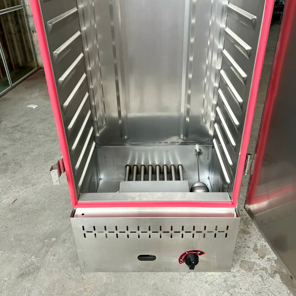 "Tủ hấp cơm công nghiệp 12 khay inox sử dụng ga, tiết kiệm thời gian và năng lượng."