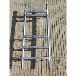 Chân đế lắp máy rửa xe . ống 21 7