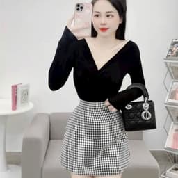 Áo Thun Nữ Bigsize Tay Dài Nhũ Kim Tuyến Xoắn Ngực Ôm Body Đẹp Dễ Thương LiMo MS025 3