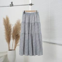 Chân váy maxi hoa nhí 2081, thiết kế cạp chun co giãn, phong cách vintage nhẹ nhàng 2