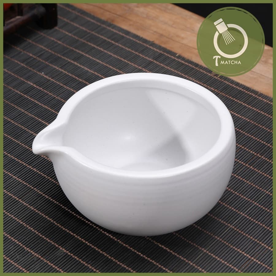 Chawan, chén pha matcha có miệng rót - TRẮNG (mã JJ-06)