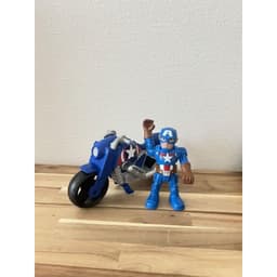 Mô hình Marvel kèm xe đua 6