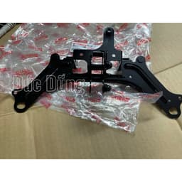 Bát sắt giữ pha đèn dưới Exciter 155 dòng xe ABS 2023 trở lên (BNVH41180000 - Giá đỡ cụm đèn pha) 2
