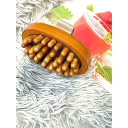 "Lược gỗ Đàn Hương massage da đầu, giảm căng thẳng và mệt mỏi cho mọi độ tuổi." 8