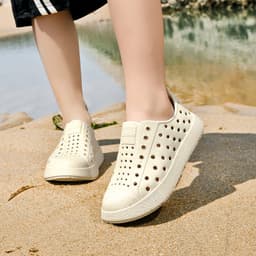 Giày nhựa LUCHI native cho bé Chống Trơn Trượt | Giày Đi Mưa, Đi Biển, Đi Học Tặng Charm Xinh 8