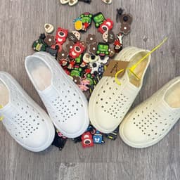 Giày nhựa LUCHI native cho bé Chống Trơn Trượt | Giày Đi Mưa, Đi Biển, Đi Học Tặng Charm Xinh 4
