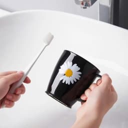 Cốc Hoa Cúc Uống Nước Đánh Răng In Hình Hoa Nhựa Bóng Cao Cấp An Toàn 3
