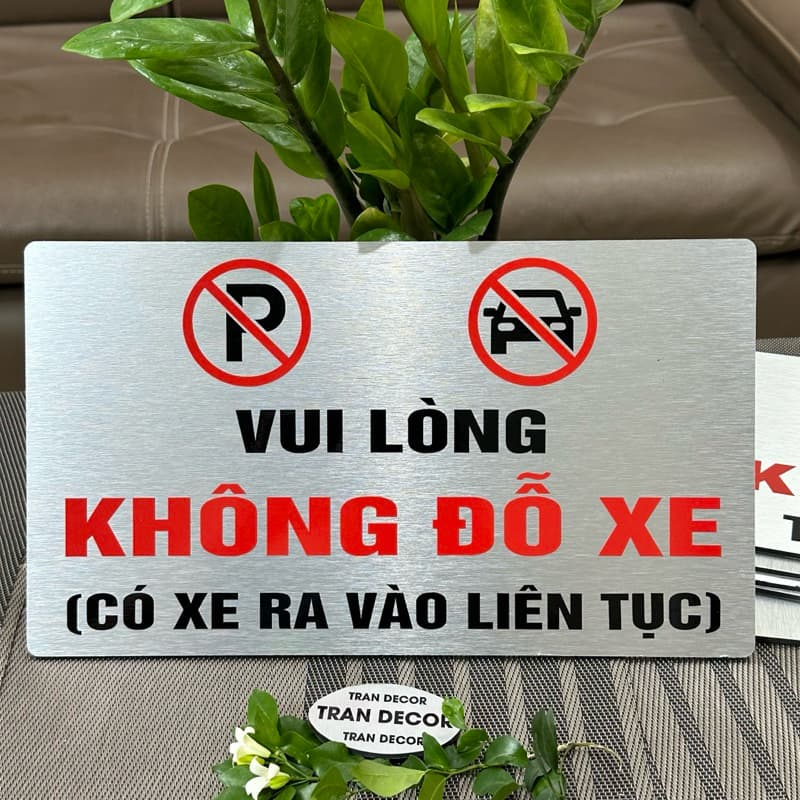 Biển báo Cấm đỗ xe - No Parking - Khu vực cấm đậu xe với chất liệu alu nhôm xước cao cấp.