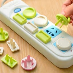 Nút Bịt Ổ Điện Chống Giật T8 Cao Cấp Bảo Vệ An Toàn Cho Bé, 2 Chân Nhựa ABS Siêu Bền, Chống Nhiệt 4