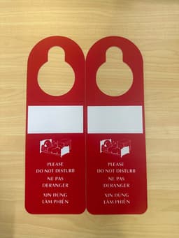 Combo 10 Thẻ treo cửa phòng khách sạn in thông tin tiện ích 3