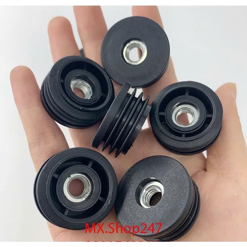 Bịt đầu ống sắt, Nút bịt nhựa có ren cho ống sắt.