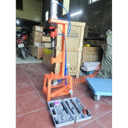 Máy Tán Đinh Má Phanh Xe Tải Sử Dụng Khí Nén 1