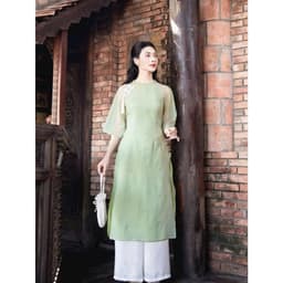 Set áo dài cách tân tơ thêu hoa 4 tà gài nút tàu đính charm tay lửng phối quần suông lụa latin xinh xắn hottrend 2026 4
