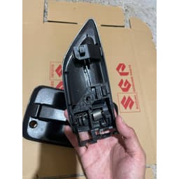 Tay Mở Ngoài và Tay Mở Trong dòng xe ISUZU 5 Tấn Hàng Chính Hãng 4